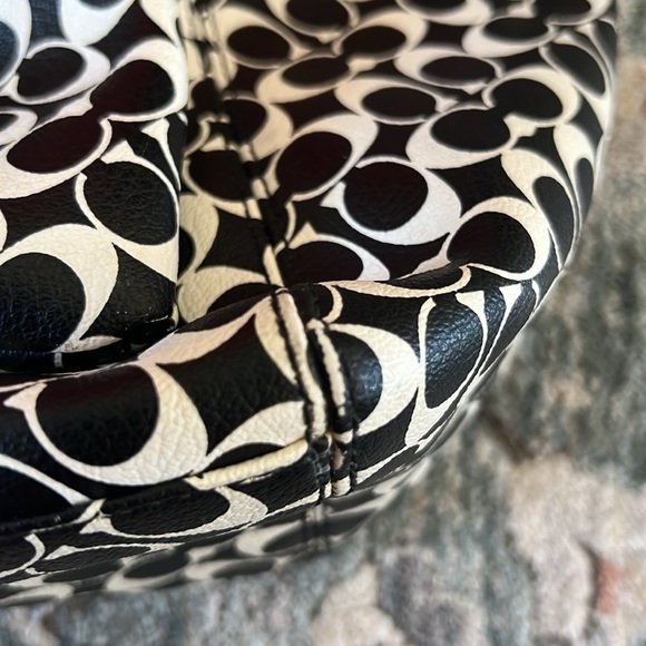 Coach Chelsea Leah Black and White Patterned Leather Bag - Picture 7 of 7